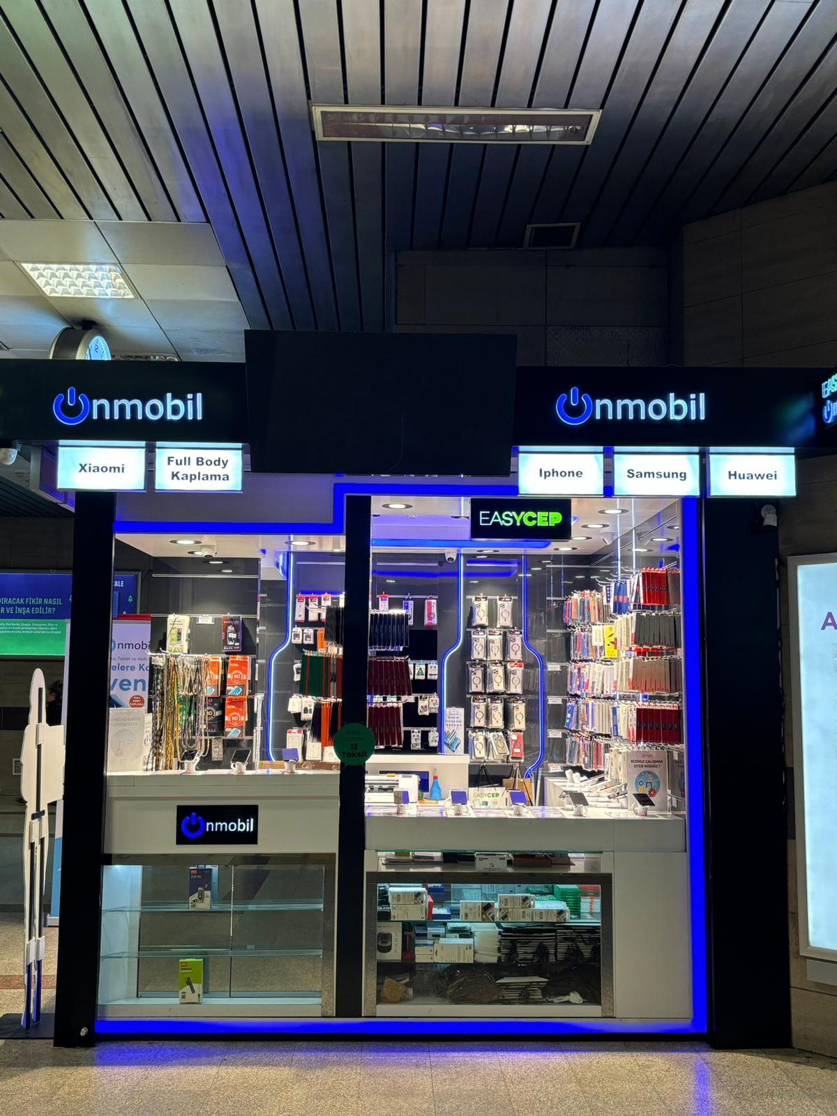 Taksim Metro İstasyonu Mağaza